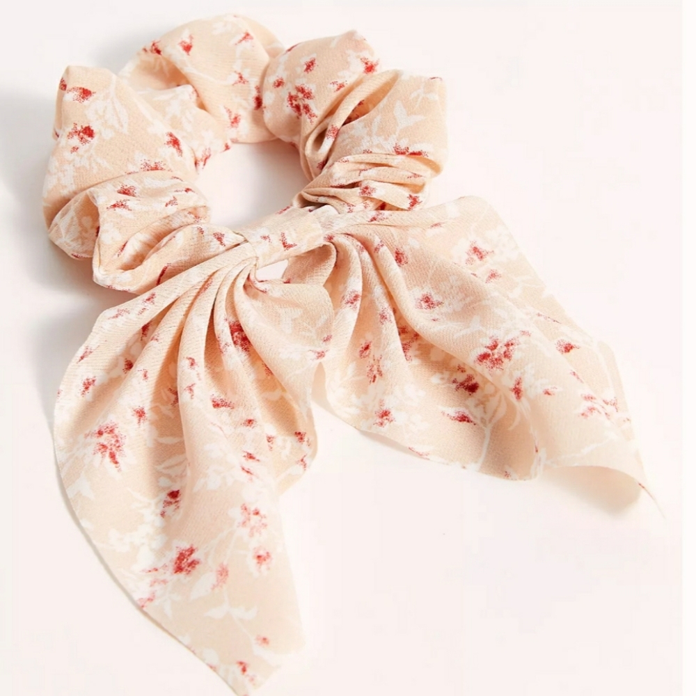 Free People Milano scrunchie - Picture 3 of 5